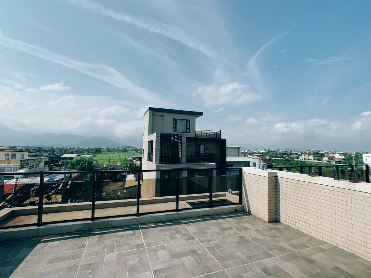 Buluba - Tiao Wang Bed & Breakfast Viên Sơn Ngoại thất bức ảnh